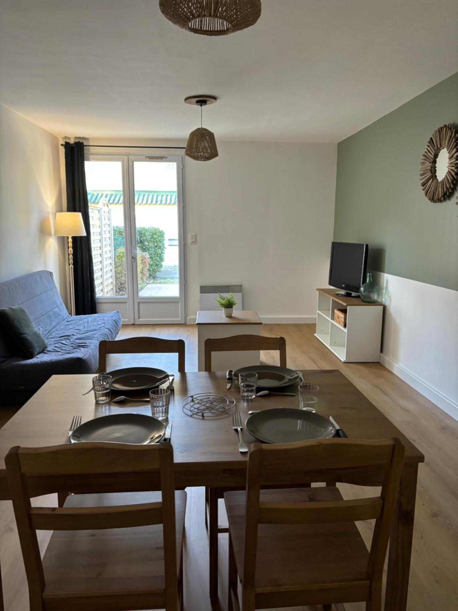 Cottages Des Pins 생 힐레르 드 리에 외부 사진