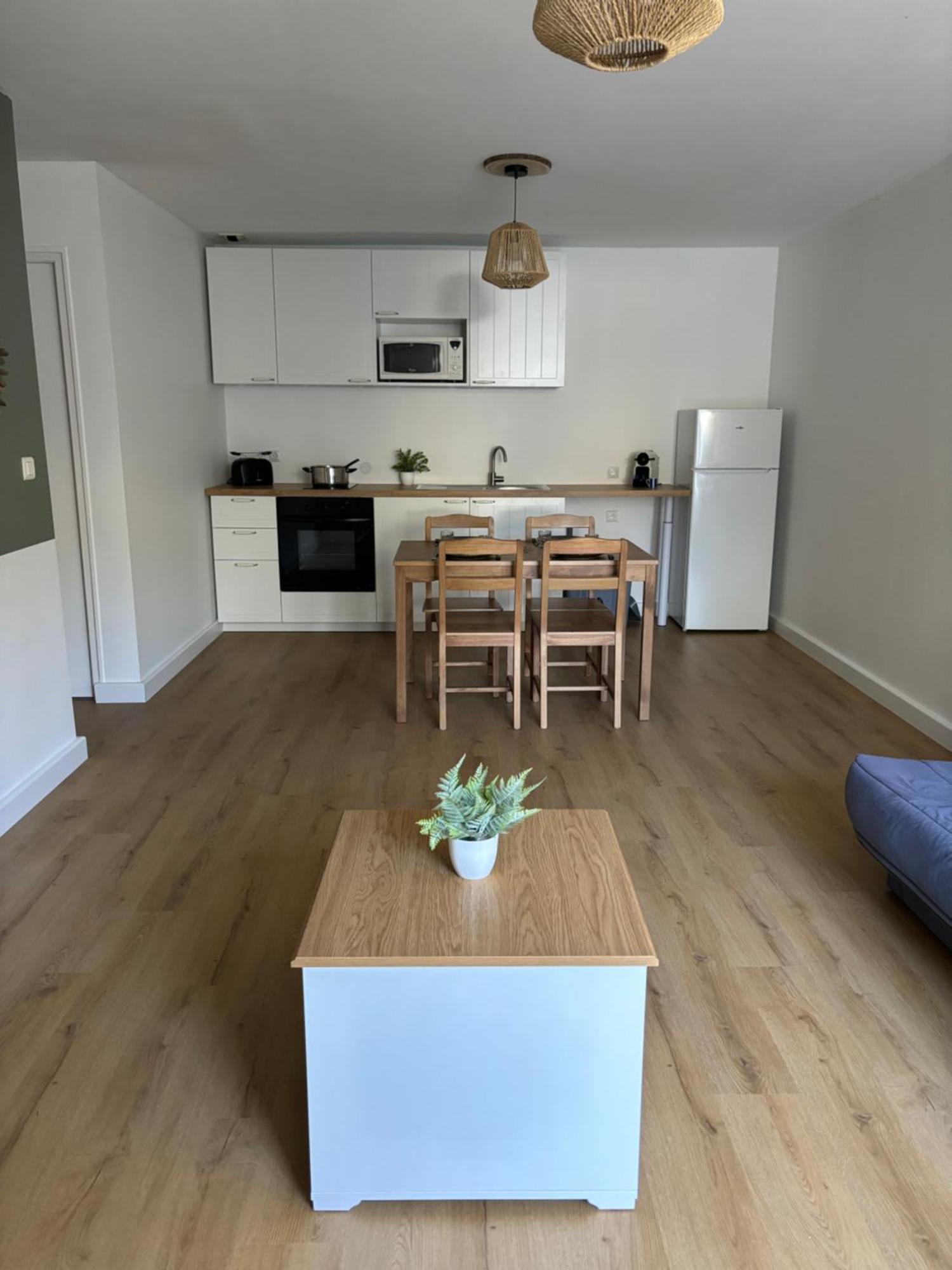 Cottages Des Pins 생 힐레르 드 리에 외부 사진